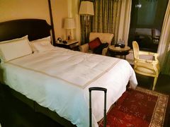 -茂名熹龙国际大酒店(人民广场高铁站店)