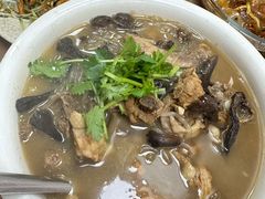 小鸡炖蘑菇-吉味馆(柠溪店)