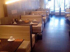 卡座-鸣记脆皮烤鱼(岐山路店)