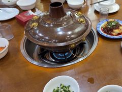 -岳记兴隆·青城腊排铜火锅(融创店)