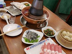 -楼外楼大刀肉传统火锅居(博学路店)