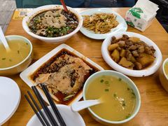 -朱大嘴肥肠血旺(福字街店)