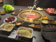 -铭牛烧肉·和牛海鲜自助(高新月牙湖店)