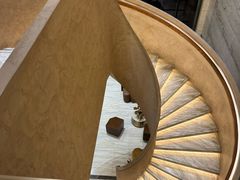 -荷逸唐电竞酒店(上海惠南地铁站店)