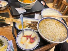 -云阿蛮云南生烫牛肉米线(奉贤路店)