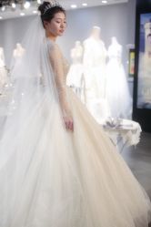 -艾米丽婚纱礼服