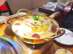 -老何二婶家铁锅炖·东北菜(白石洲店)