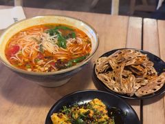 -叁窝雀·云南小锅米线(万象汇店)
