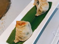 香煎韭菜饺-粤财皇冠假日酒店·彩华轩中餐厅