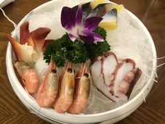 -青瓦餐厅·生鱼片·韩园烤肉(西塔店)