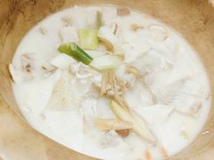 -滇香肴·云南菜蒸汽石锅鱼(云南北路店)