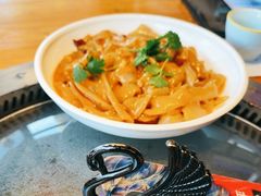-山河屯铁锅炖·非遗东北菜(南山店)