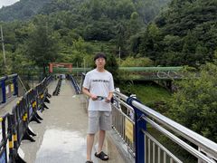 -安吉龙王山峡谷漂流