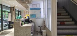 -PE SALON