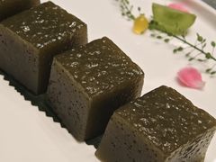 -景月阁空中食府(希尔顿酒店)