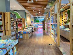 -新华书店(泉城路店)