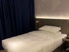 -柏曼酒店(广州长隆旅游度假区汉溪长隆地铁站店)