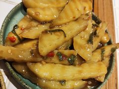 -粉八·云南米线·建水烧烤(常熟路店)