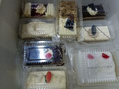 -红宝石·鲜奶小方·海派西点房(南丹店)