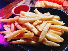 -MARU玛露音乐餐厅(大学路店)