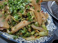 -乐山食古香跷脚牛肉