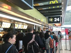 等位区-麦当劳(机场DFS店)