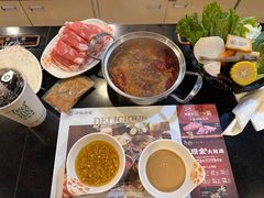 -呷哺呷哺(世贸.工三店)