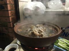 连州果园鸡-威邵鸡煲(西华路总店)