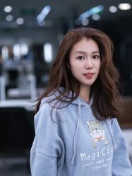 -变画·发型STUDIO