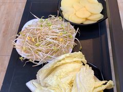 -小志家.鲜牦牛肉牛杂火锅野生菌汤锅