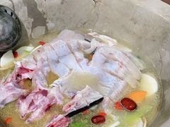 -姚记抚仙湖石锅鱼庄