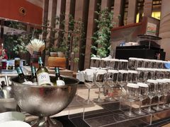 -松山湖凯悦酒店·Café自助餐厅·周末火舞秀表演