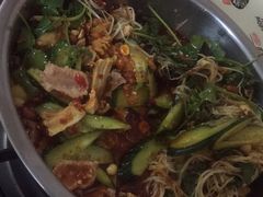 -周良天山牛杂城(天山路总店)