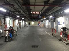 -人民广场-地下停车场
