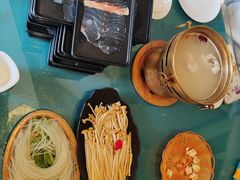 -慢丽江·云南野生菌土鸡锅(付家庄店)