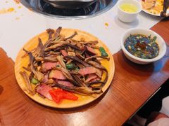 -乡土特色.冷锅鱼.牦牛肉汤锅