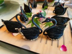 黑天鹅榴莲酥-富淳饭店(陆家嘴保利广场店)