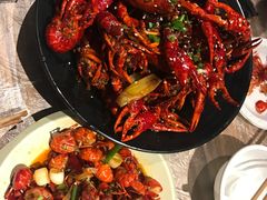 -巴厘龙虾·榜首油焖大虾(音乐学院·沿江酒馆店)