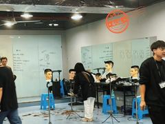 -粤港芭莎美容美发化妆学校