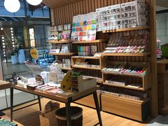 -百新书局(尚悦湾店)