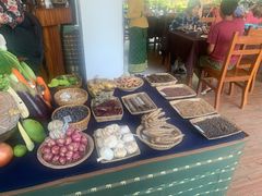 -Neary Khmer Restaurant