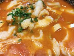 番茄巴沙鱼小聚锅-渝是乎酸菜鱼(龙旗购物中心店)