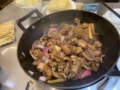 -胡须佬鸡煲四季火锅店(石厦西村直营店)