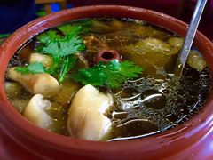 野生菌汽锅鸡-小厨子私房菜·云南美食店