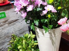 -何兮花店·气球派对鲜花店(马桥银春路万科城店)