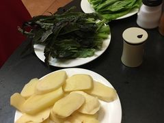 -东巴谷野生菌火锅餐厅