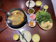 -菌之家·专业纯野生菌火锅·特色炒菌