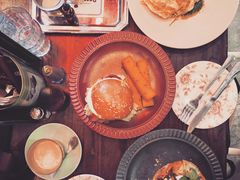 burger-The Grounds of Alexandria