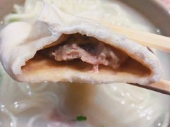 -亮亮面馆(经六路店)