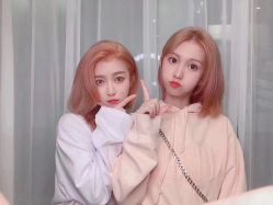 -AYO SALON